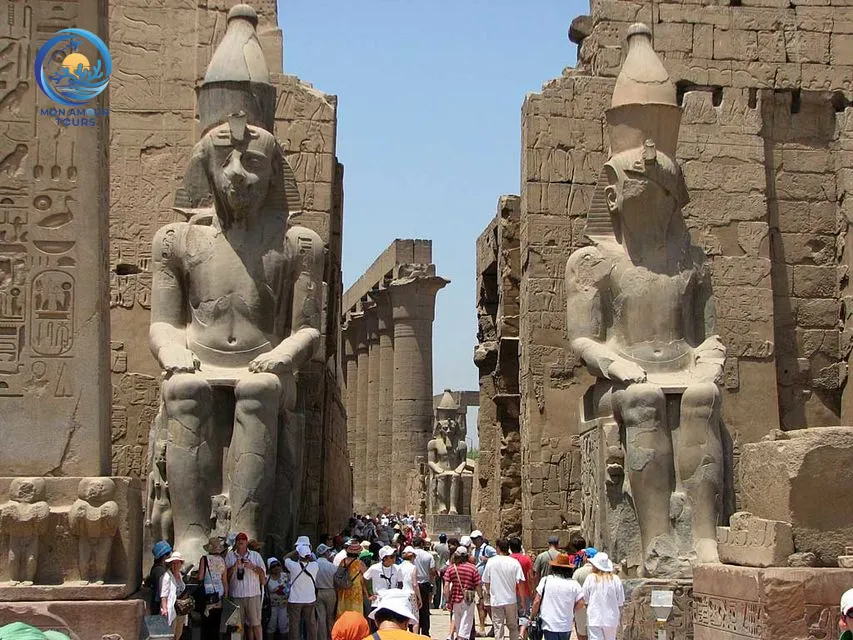 Nilkreuzfahrt ab Luxor – 5 Tage / 4 Nächte  Abfahrt: Jeden Montag tour_img-251333-145 (1).jpg
